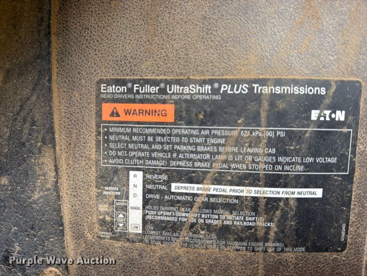image for item YA4540 2020 International HX520 semi truck