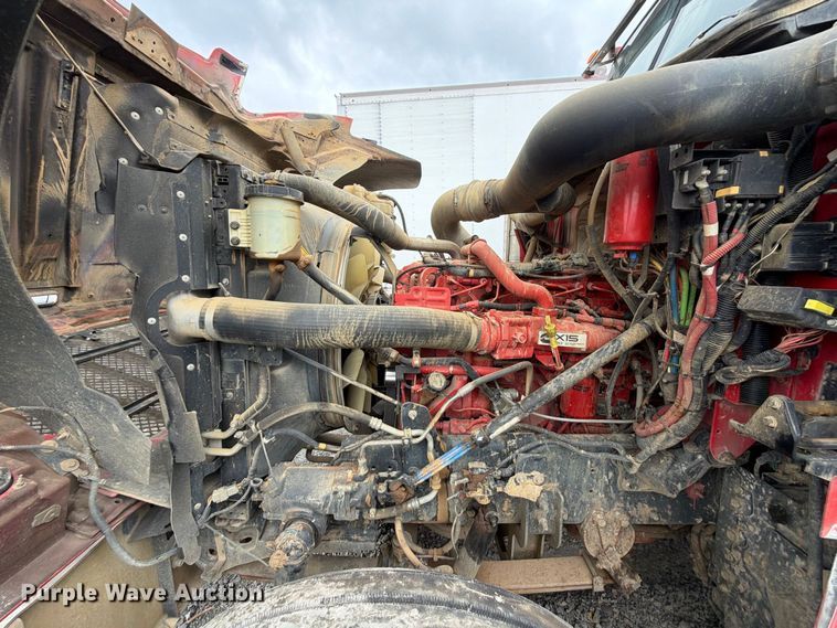 image for item YA4540 2020 International HX520 semi truck