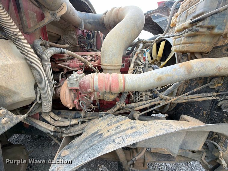 image for item YA4540 2020 International HX520 semi truck