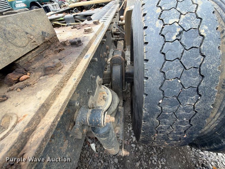 image for item YA4540 2020 International HX520 semi truck
