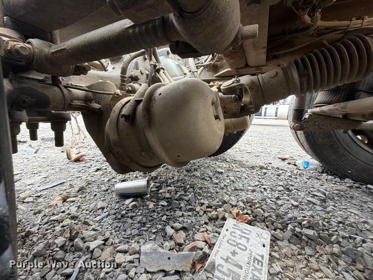 image for item YA4540 2020 International HX520 semi truck