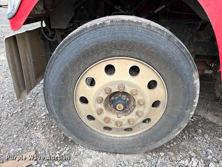 image for item YA4540 2020 International HX520 semi truck