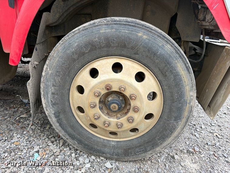 image for item YA4540 2020 International HX520 semi truck