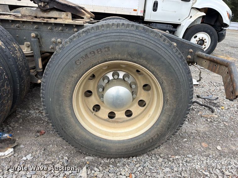 image for item YA4540 2020 International HX520 semi truck