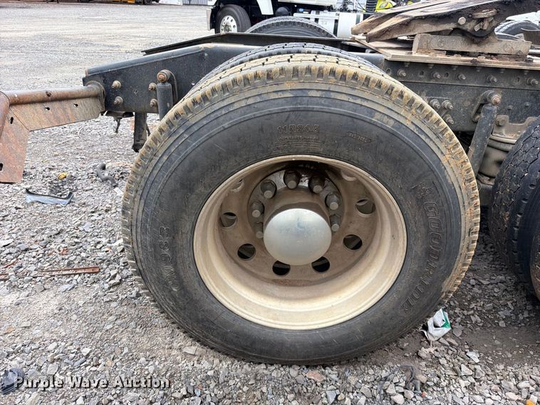 image for item YA4540 2020 International HX520 semi truck