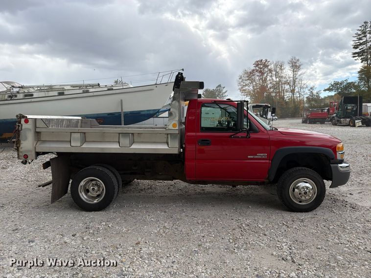 image for item YA4541 2007 GMC Sierra 3500 dump bed pickup truck