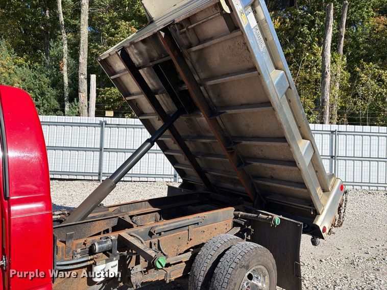 image for item YA4541 2007 GMC Sierra 3500 dump bed pickup truck