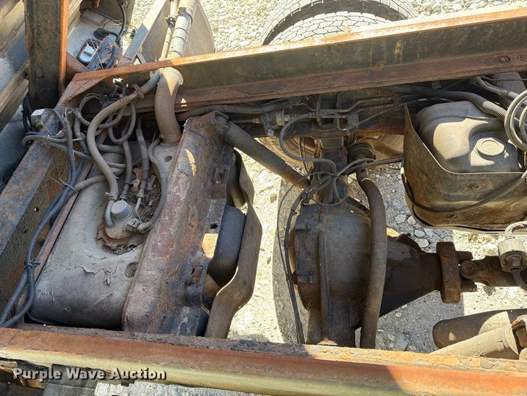 image for item YA4541 2007 GMC Sierra 3500 dump bed pickup truck