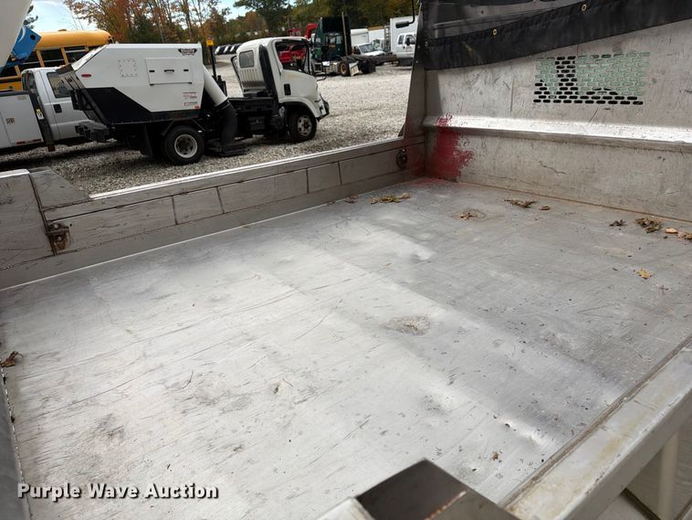 image for item YA4541 2007 GMC Sierra 3500 dump bed pickup truck