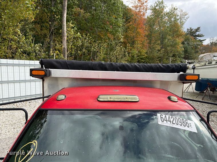 image for item YA4541 2007 GMC Sierra 3500 dump bed pickup truck