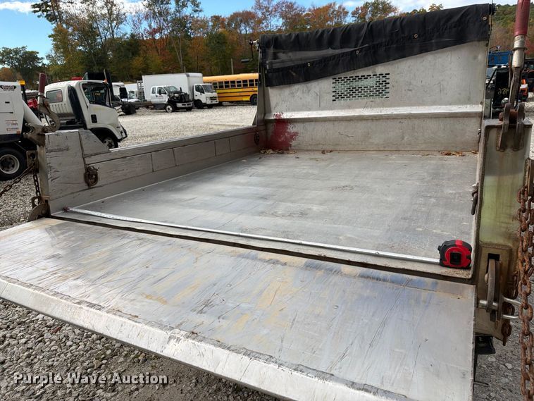 image for item YA4541 2007 GMC Sierra 3500 dump bed pickup truck