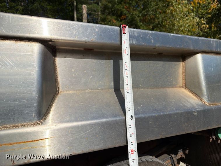 image for item YA4541 2007 GMC Sierra 3500 dump bed pickup truck