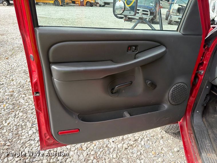 image for item YA4541 2007 GMC Sierra 3500 dump bed pickup truck