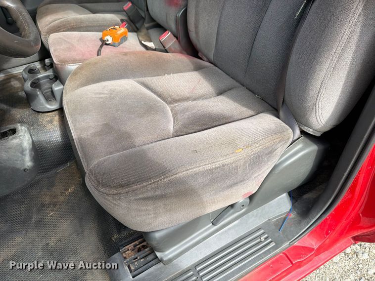 image for item YA4541 2007 GMC Sierra 3500 dump bed pickup truck