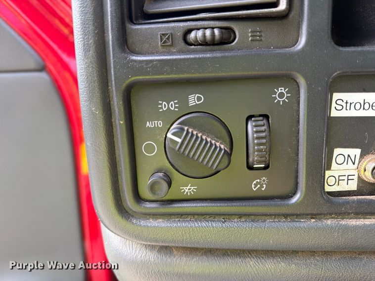 image for item YA4541 2007 GMC Sierra 3500 dump bed pickup truck