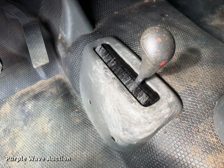 image for item YA4541 2007 GMC Sierra 3500 dump bed pickup truck