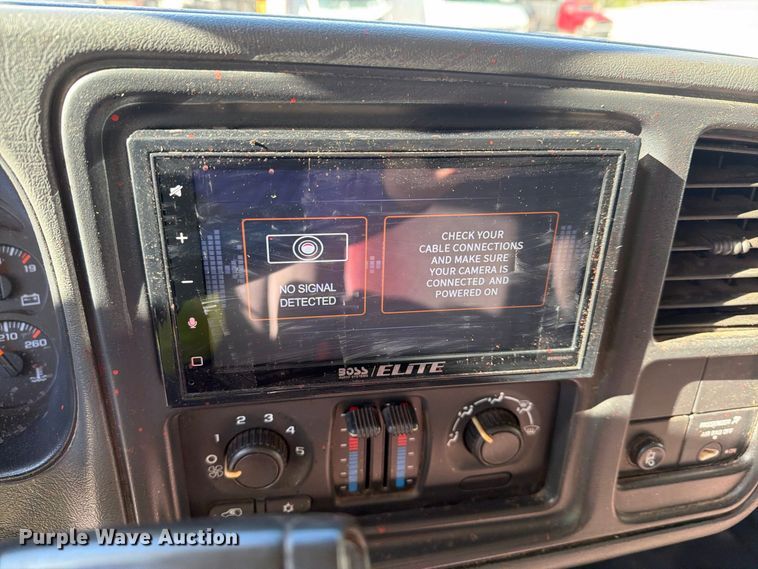 image for item YA4541 2007 GMC Sierra 3500 dump bed pickup truck