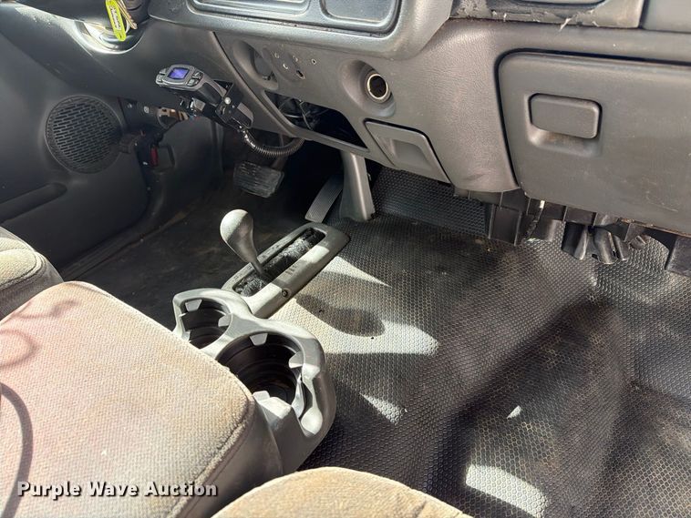 image for item YA4541 2007 GMC Sierra 3500 dump bed pickup truck
