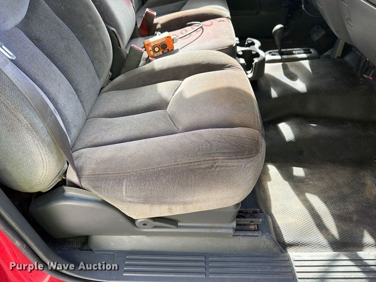 image for item YA4541 2007 GMC Sierra 3500 dump bed pickup truck