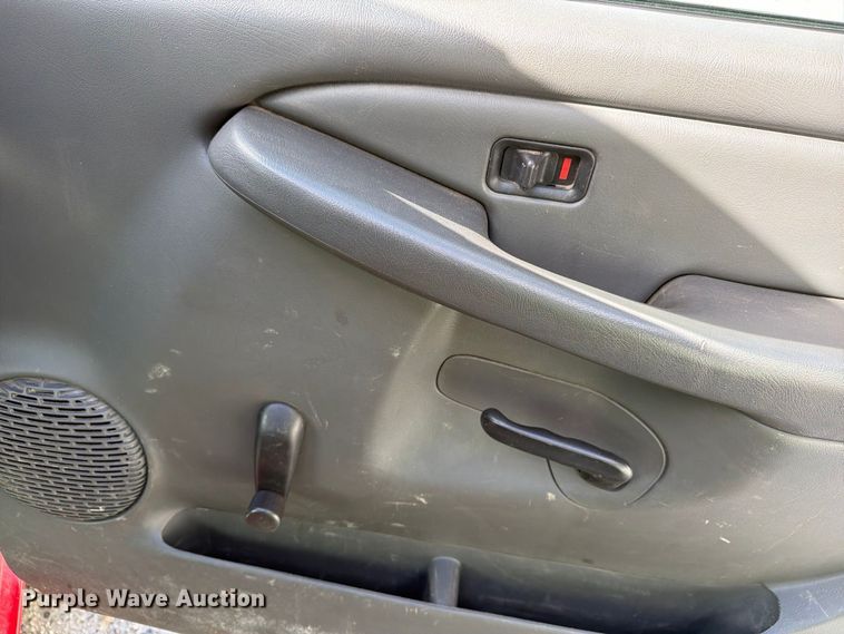 image for item YA4541 2007 GMC Sierra 3500 dump bed pickup truck