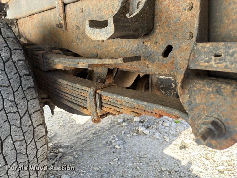 image for item YA4541 2007 GMC Sierra 3500 dump bed pickup truck