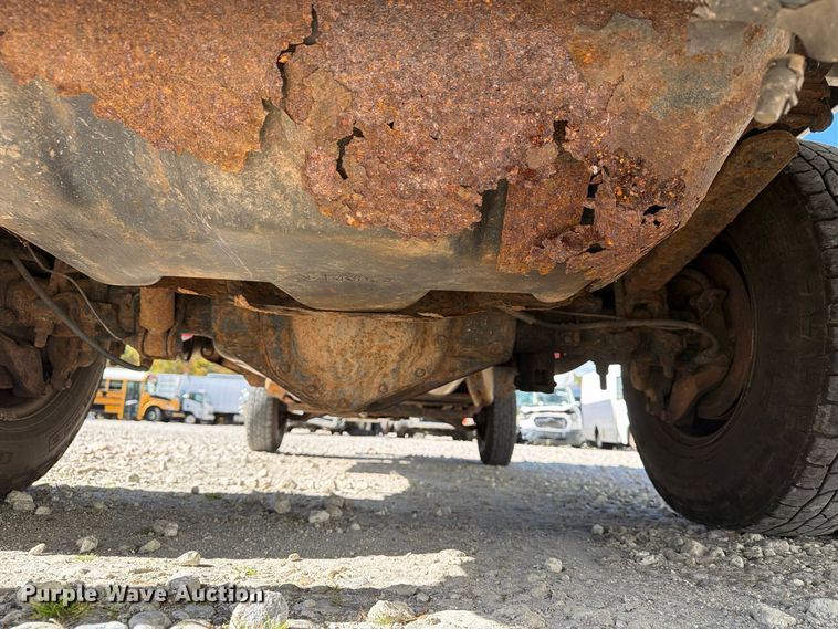 image for item YA4541 2007 GMC Sierra 3500 dump bed pickup truck