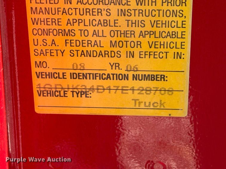image for item YA4541 2007 GMC Sierra 3500 dump bed pickup truck