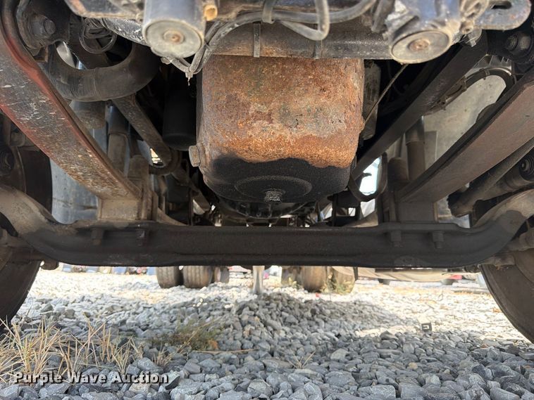 image for item YA4571 2013 Freightliner Columbia semi truck