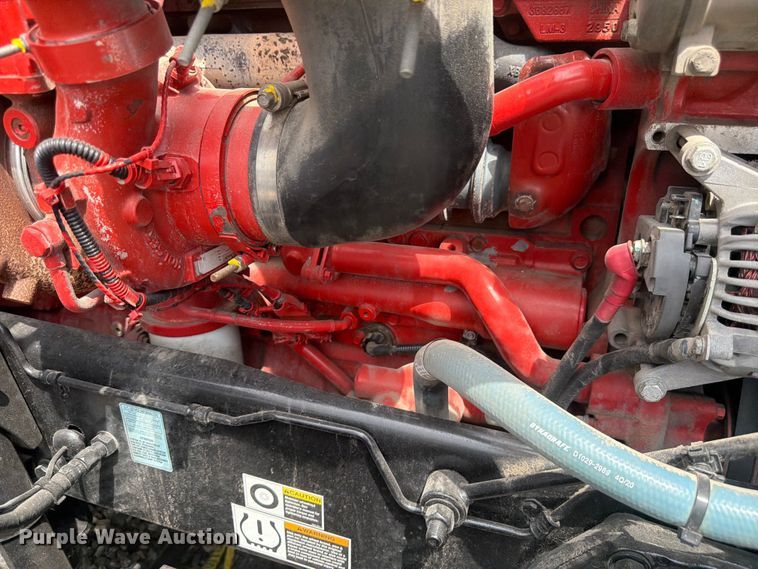 image for item YA4587 2022 Peterbilt 579 semi truck