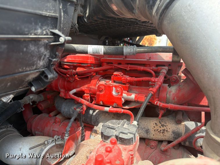 image for item YA4587 2022 Peterbilt 579 semi truck