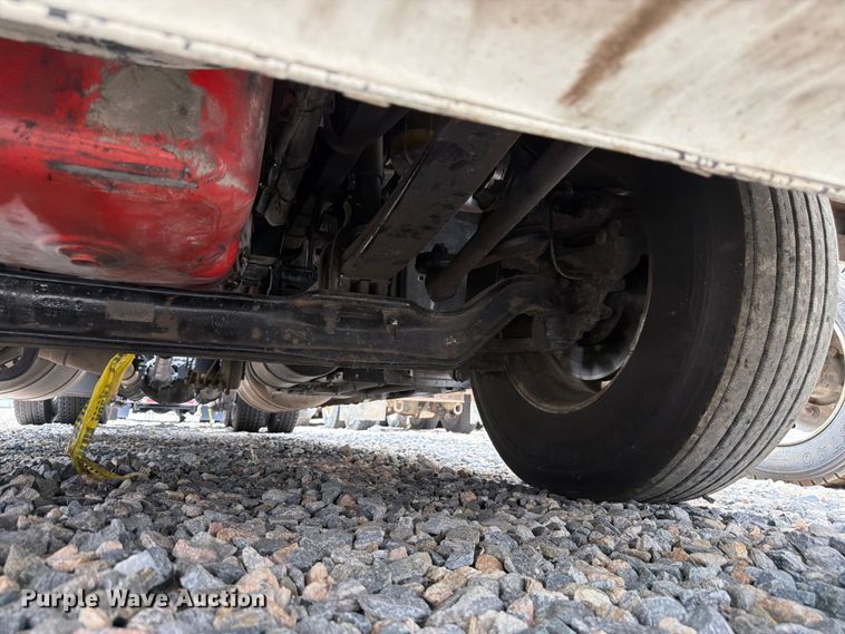 image for item YA4587 2022 Peterbilt 579 semi truck