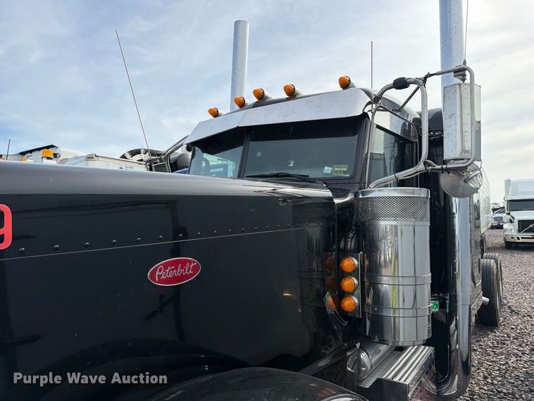 image for item YA4605 2023 Peterbilt 389 semi truck