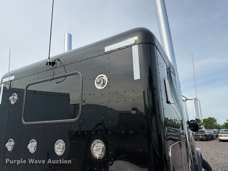 image for item YA4605 2023 Peterbilt 389 semi truck