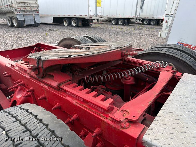 image for item YA4605 2023 Peterbilt 389 semi truck