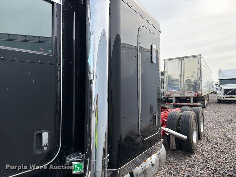 image for item YA4605 2023 Peterbilt 389 semi truck
