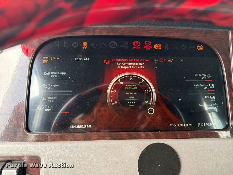 image for item YA4605 2023 Peterbilt 389 semi truck