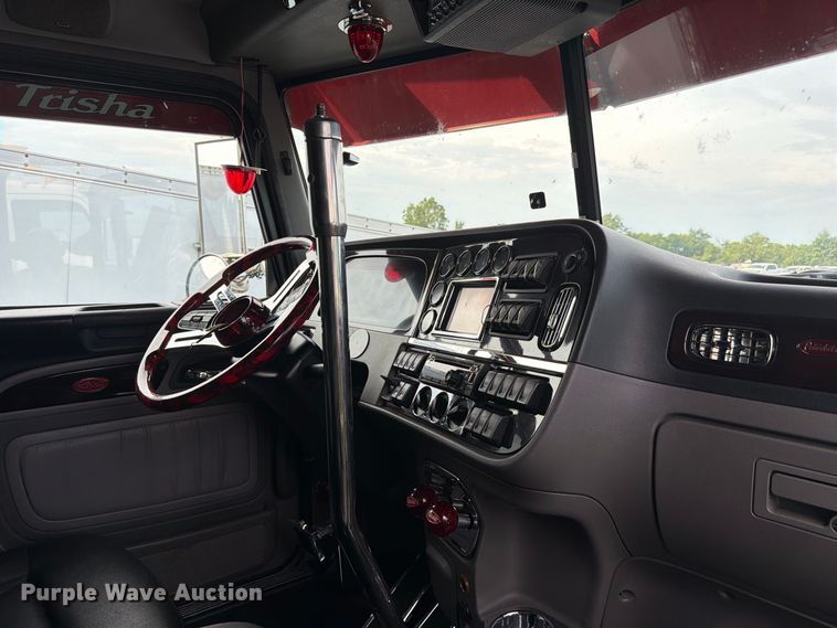 image for item YA4605 2023 Peterbilt 389 semi truck