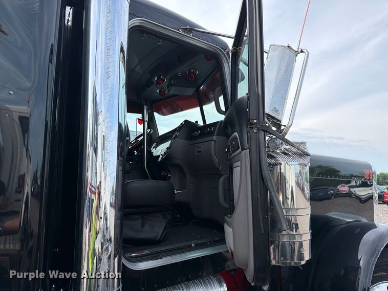 image for item YA4605 2023 Peterbilt 389 semi truck
