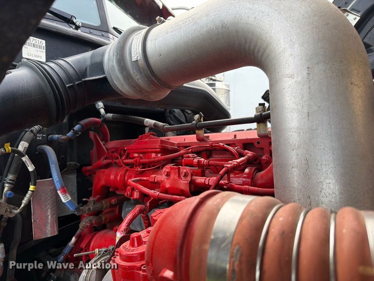 image for item YA4605 2023 Peterbilt 389 semi truck