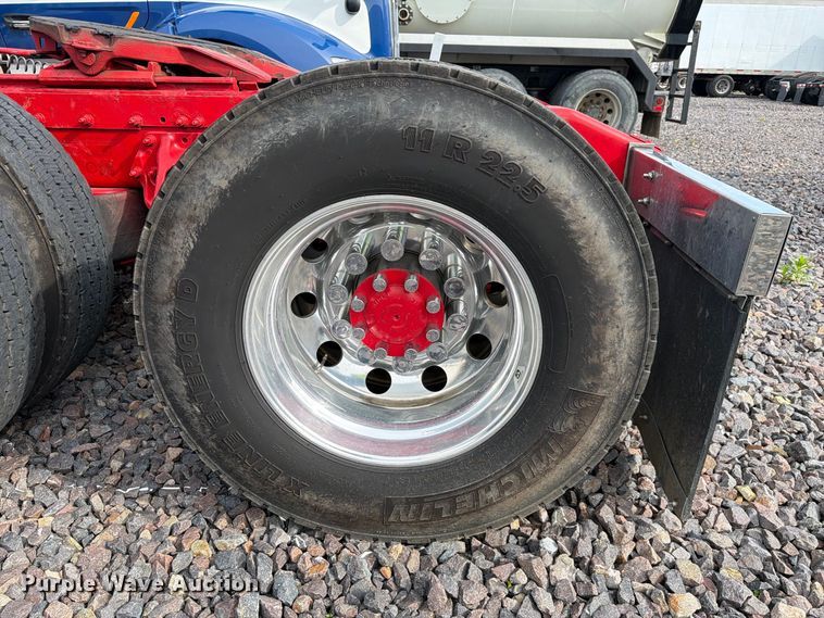 image for item YA4605 2023 Peterbilt 389 semi truck