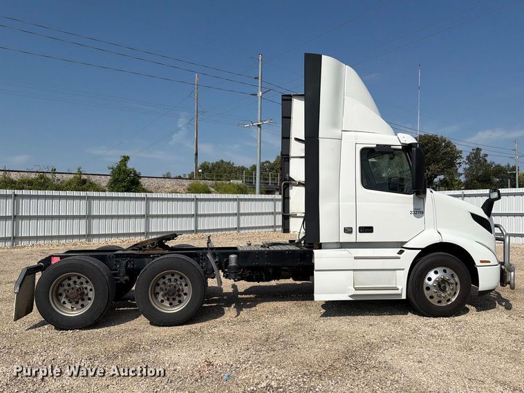 image for item YA4703 2024 Volvo VNR semi truck
