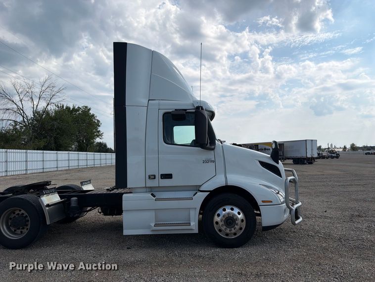 image for item YA4703 2024 Volvo VNR semi truck