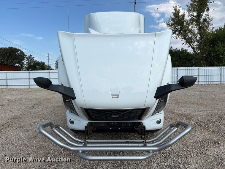 image for item YA4703 2024 Volvo VNR semi truck