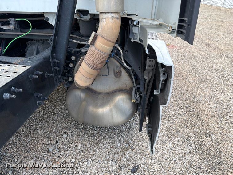 image for item YA4703 2024 Volvo VNR semi truck