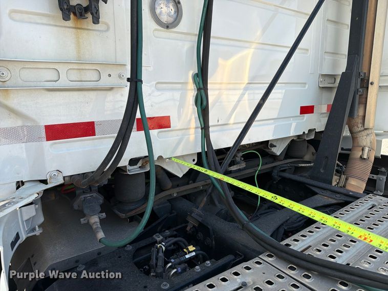 image for item YA4703 2024 Volvo VNR semi truck