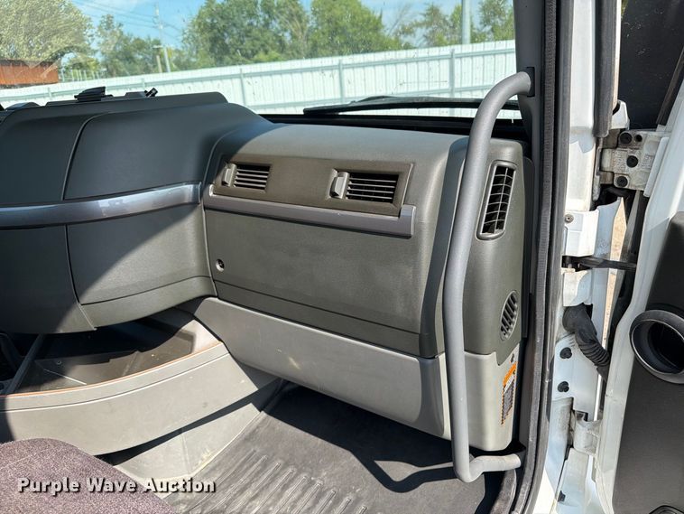 image for item YA4703 2024 Volvo VNR semi truck