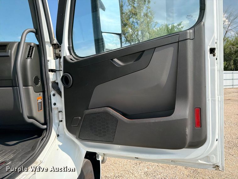 image for item YA4703 2024 Volvo VNR semi truck