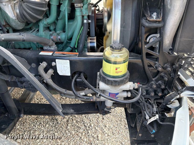 image for item YA4703 2024 Volvo VNR semi truck
