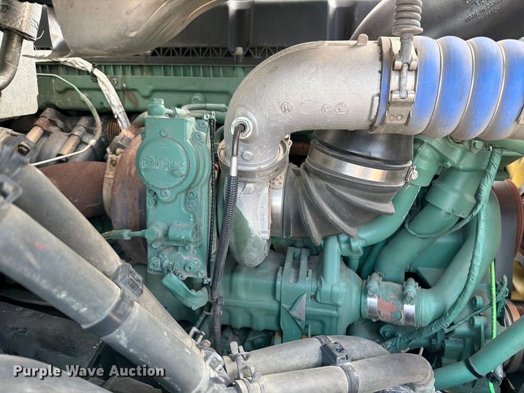 image for item YA4703 2024 Volvo VNR semi truck