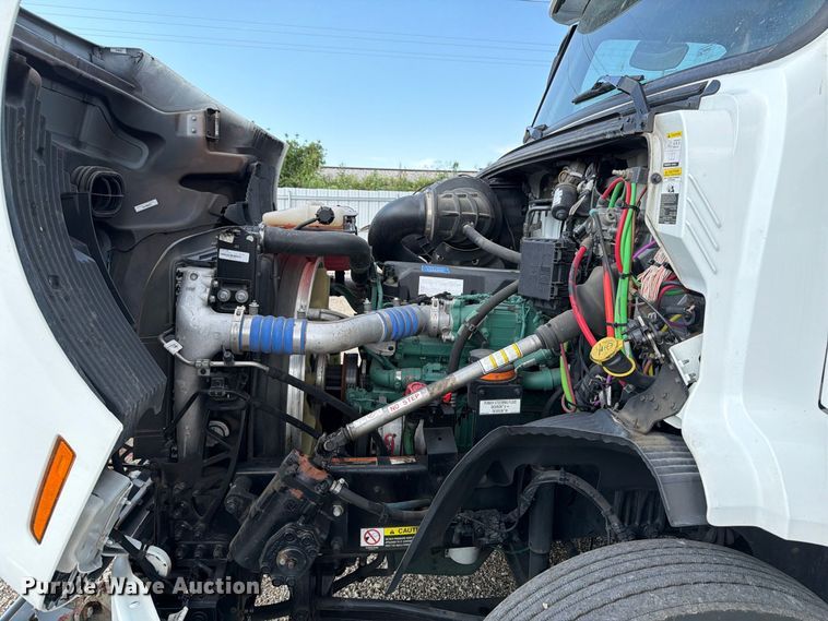 image for item YA4703 2024 Volvo VNR semi truck